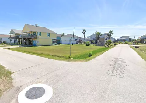 4118 Grayson Dr, Galveston, TX 77554