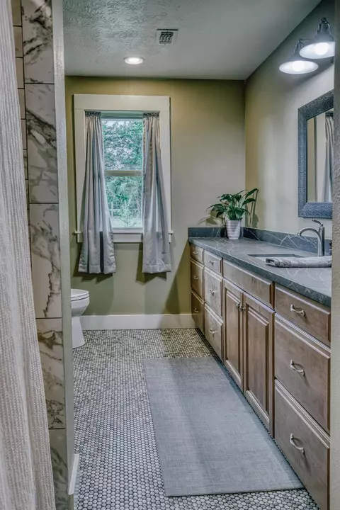 Bath - 4601 Fm 390 E, Brenham, TX 77833 photo 1 of 3