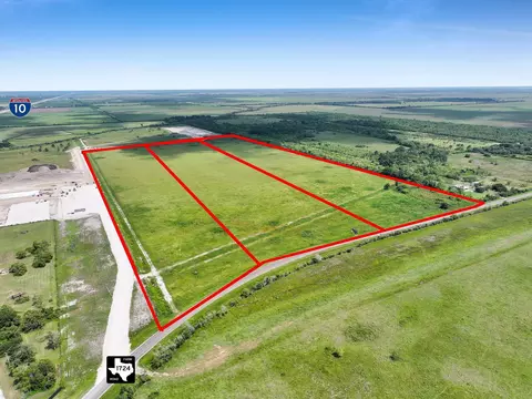 Tr 2 S Fm-1724, Anahuac, TX 77514