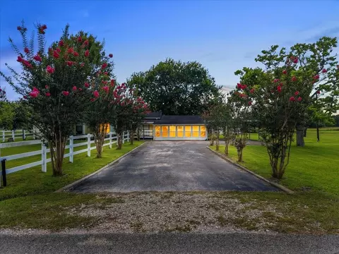5822 Avenue P, Santa Fe, TX 77510