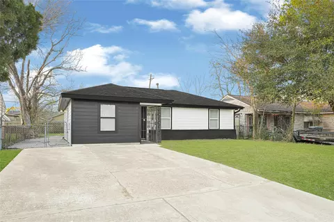 3013 Bloomfield St, Houston, TX 77051