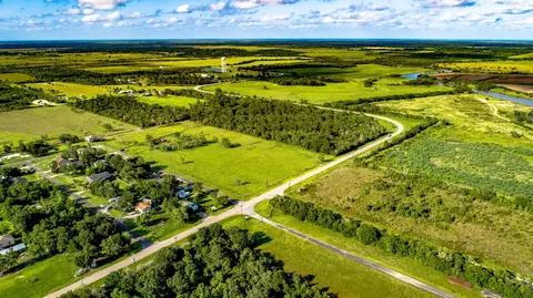 0 Eagle Rd, Anahuac, TX 77514 photo 4