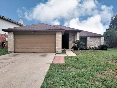 11410 Sunny Creek Dr, Houston, TX 77066