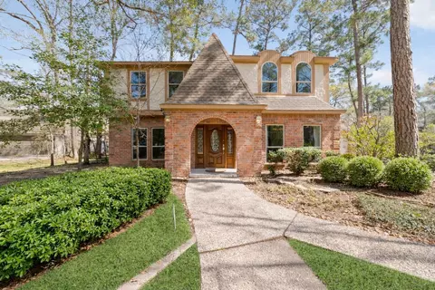 2 Noontide Cir, The Woodlands, TX 77380