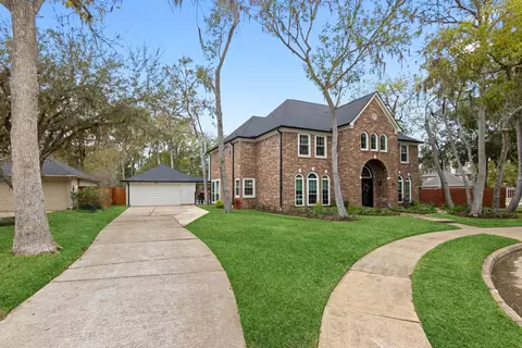 1215 Maple Bough Ct, Sugar Land, TX 77479