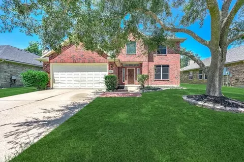 2032 Creek Shore Ln, Pearland, TX 77581