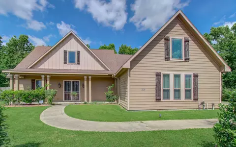 Exterior - 314 Martin Luther King St S, Ames, TX 77575 photo 3 of 6