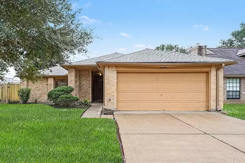 16315 Leamington Ln, Houston, TX 77095
