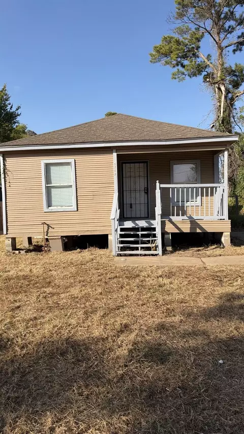5713 Senior St, Houston, TX 77016