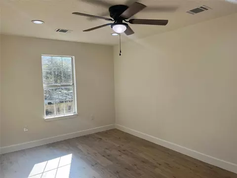 Bedroom - 10811 River Oaks Dr, Conroe, TX 77385 photo 3 of 4