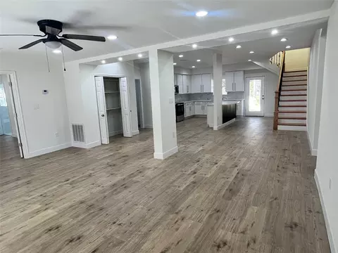 Living - 10811 River Oaks Dr, Conroe, TX 77385 photo 2 of 4