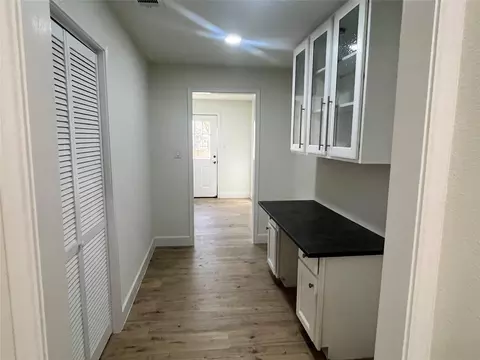 Entry Way - 10811 River Oaks Dr, Conroe, TX 77385 photo 2 of 3