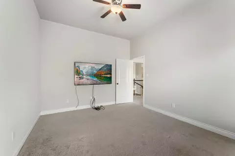 Bedroom - 131 Deerchase Dr, Conroe, TX 77384 photo 2 of 6