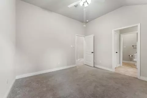 Bedroom - 131 Deerchase Dr, Conroe, TX 77384 photo 4 of 6