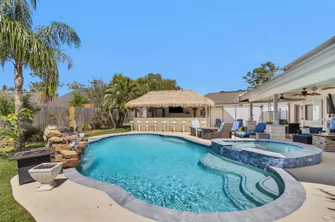 2108 Kildare Dr, Pearland, TX 77581