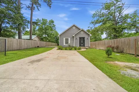 Exterior - 191 Burch Rd, Shepherd, TX 77371 photo 2 of 8