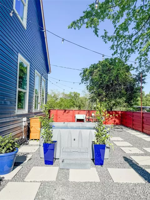 Exterior - 26815 W Hardy Rd, Spring, TX 77373 photo 5 of 5