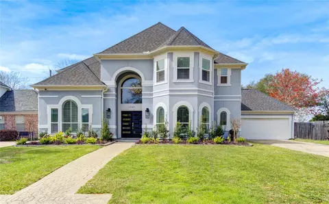 1726 Ashbury Park Dr, Houston, TX 77077