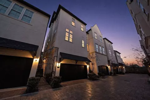 1514 W 23rd St, Houston, TX 77008