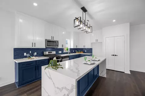Kitchen - 7440 Avenue E, Beasley, TX 77417 photo 3 of 4