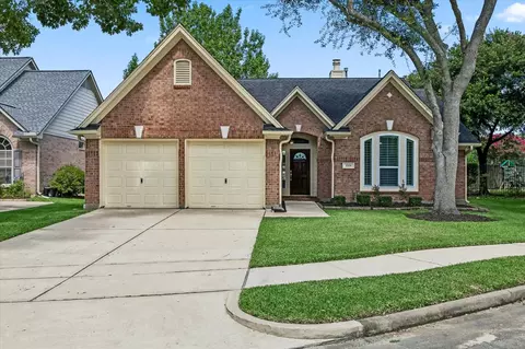 2519 Jasmine Ridge Ct, Houston, TX 77062