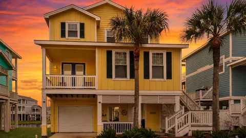 4118 Green Heron Dr, Galveston, TX 77554