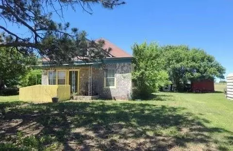 1110 S Mobeetie St, Wheeler, TX 79096