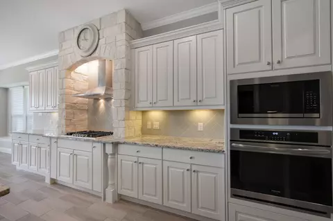 Kitchen - 31049 Fairfield Maple Trl, Spring, TX 77386 photo 4 of 8