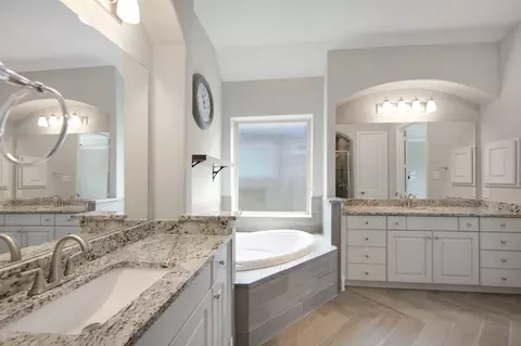 Bath - 31049 Fairfield Maple Trl, Spring, TX 77386 photo 3 of 5