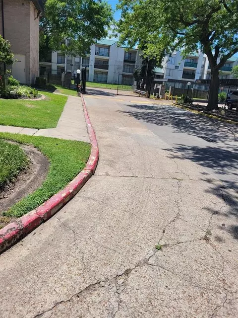 8425 Hearth Dr #25, Houston, TX 77054