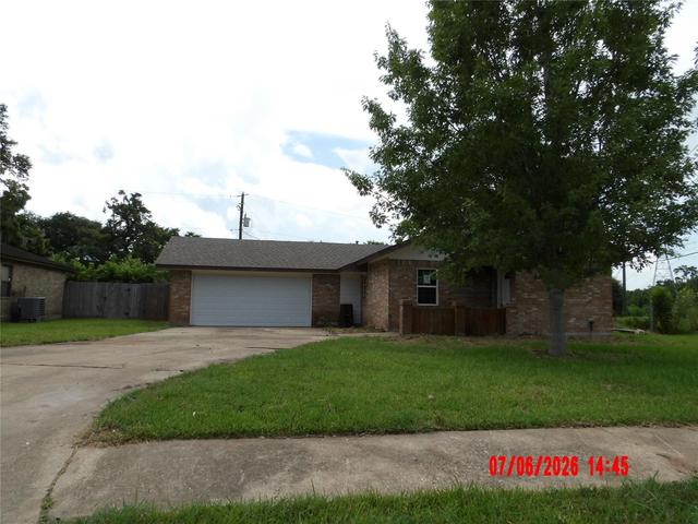 217 Sugar Cane Trce, Lake Jackson, TX 77566