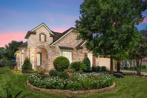 7 Markham Grove Pl, Shenandoah, TX 77381 photo 1