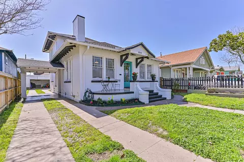 3519 Avenue R 12, Galveston, TX 77550