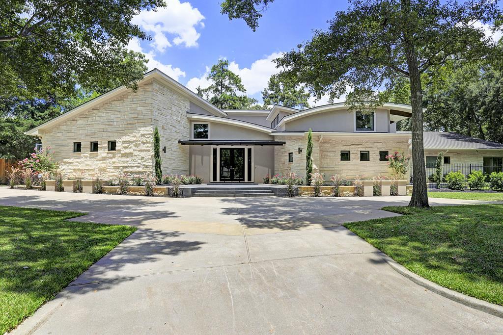 1 Tiny Trl, Houston, TX 77024 photo 1