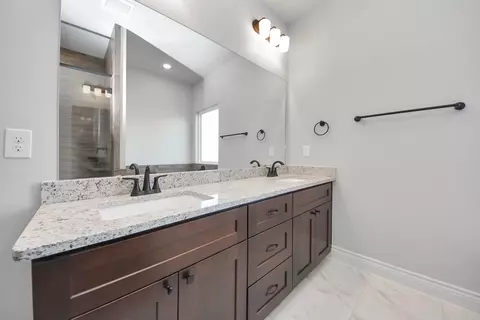Bath - 25662 John Wayne Rd, Splendora, TX 77372 photo 4 of 7
