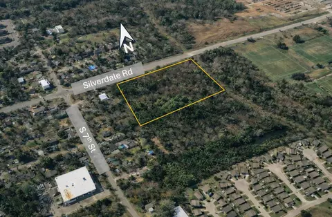 1151 Silverdale St, Conroe, TX 77301