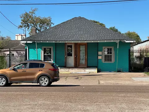 304 Lockwood Dr, Houston, TX 77011