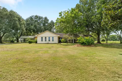 2436 S State Highway 71, El Campo, TX 77437