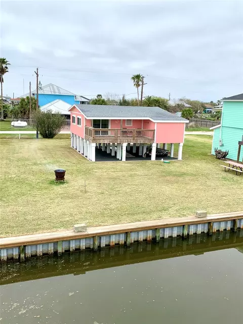 1102 Mayes, Crystal Beach, TX 77650
