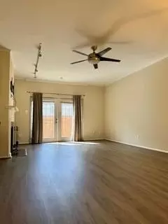 850 Threadneedle St #80, Houston, TX 77079