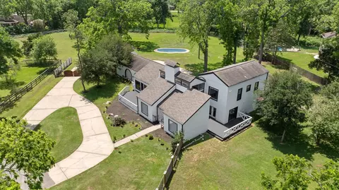 5230 Meadow Forest Dr, Richmond, TX 77406