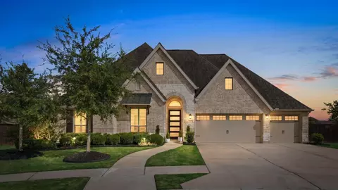 10211 Cove Ct, Iowa Colony, TX 77583