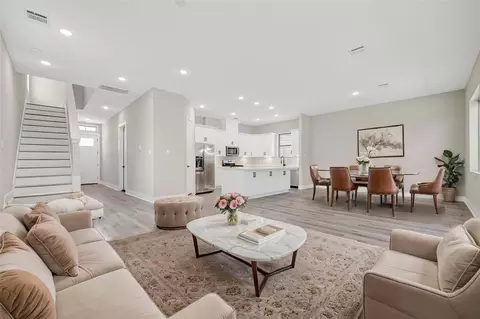 4902 Wunder Way, Houston, TX 77069