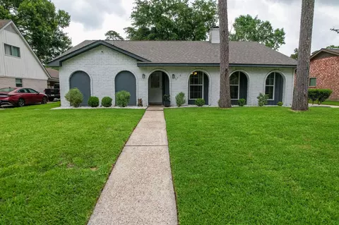 3310 Evergreen Glade Dr, Kingwood, TX 77339