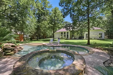 33206 Windcrest Estates Blvd, Magnolia, TX 77354