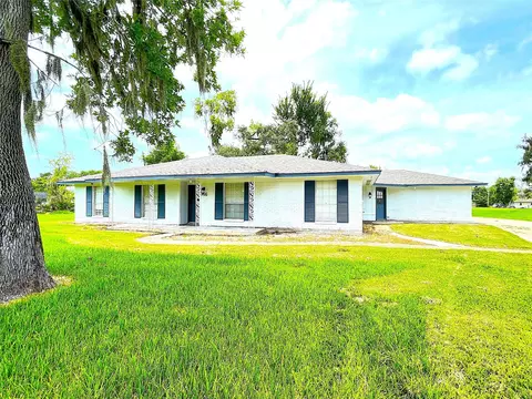 316 Rabbit Trl, Lake Jackson, TX 77566