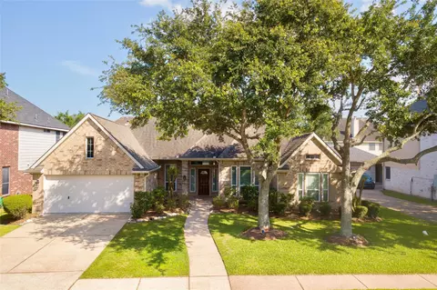 913 Elm Pointe Ln, League City, TX 77573