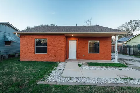5617 Schutz St, Houston, TX 77032