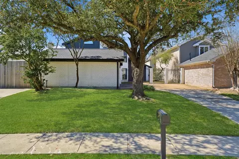 1202 Forest Home Dr, Houston, TX 77077
