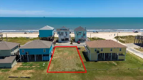 1126 Gulfview Ln, Crystal Beach, TX 77650 photo 14